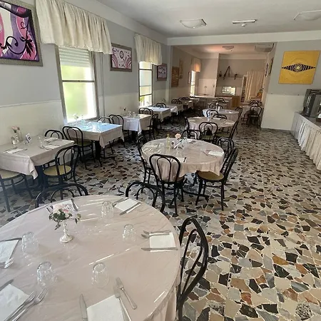 Moroni Hotell Rimini